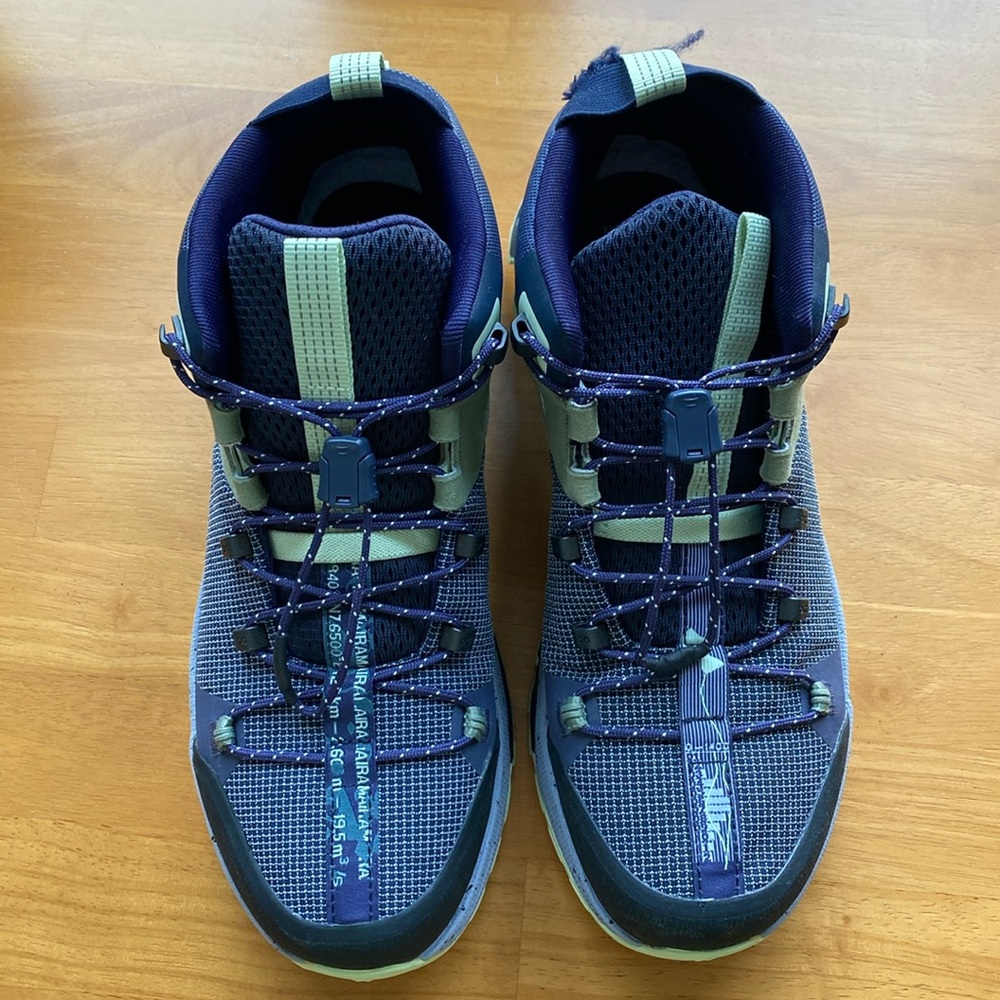 On Women's Cloudtrax Hiking Shoes size 8